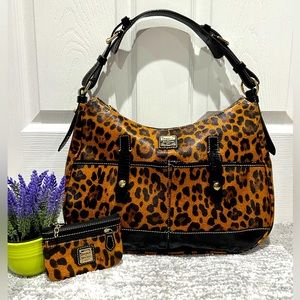 Dooney & Bourke medium safari shoulder bag & coin pouch